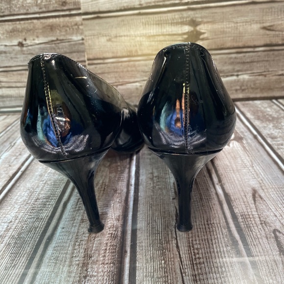 Stuart Weitzman patent leather heels 9N - Picture 4 of 7